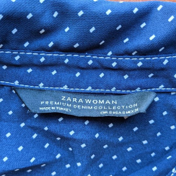 ZARA- Button up Crop top - Picture 2 of 3